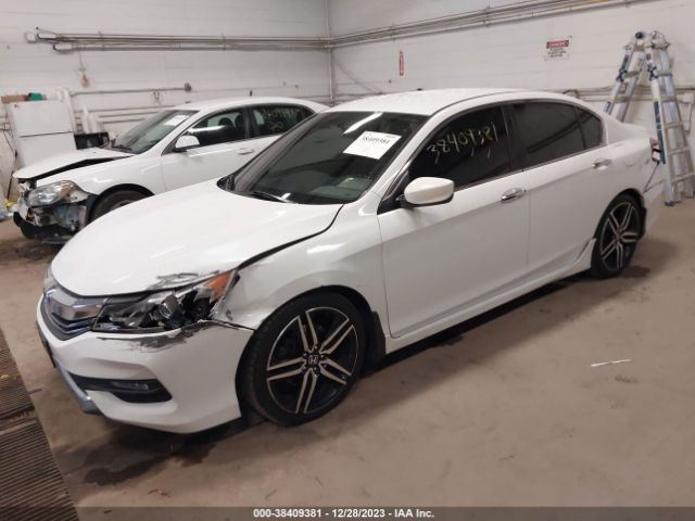 Photo 1 VIN: 1HGCR2F18HA173657 - HONDA ACCORD 