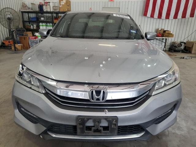 Photo 4 VIN: 1HGCR2F18HA185324 - HONDA ACCORD SPO 