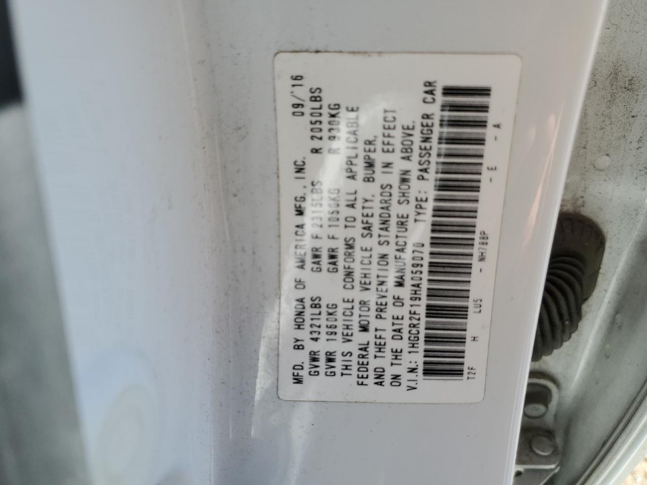 Photo 11 VIN: 1HGCR2F19HA059070 - HONDA ACCORD 