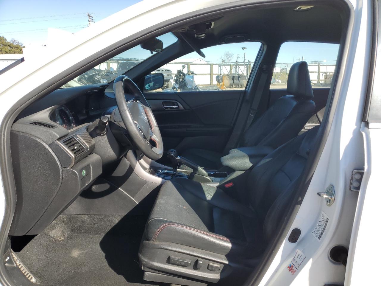 Photo 6 VIN: 1HGCR2F19HA059070 - HONDA ACCORD 