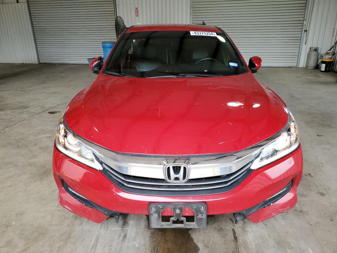 Photo 4 VIN: 1HGCR2F19HA091419 - HONDA ACCORD 