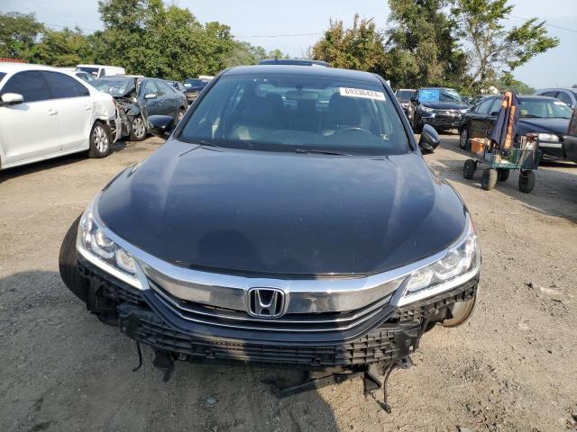 Photo 4 VIN: 1HGCR2F19HA124497 - HONDA ACCORD SPO 