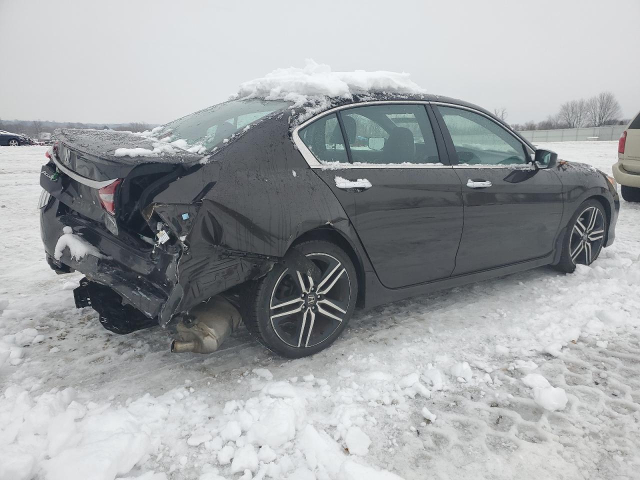 Photo 2 VIN: 1HGCR2F19HA150002 - HONDA ACCORD 