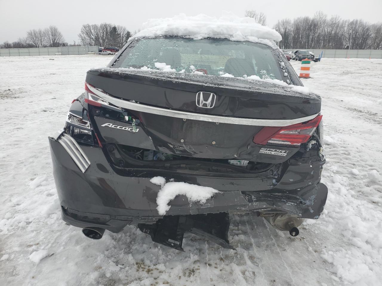 Photo 5 VIN: 1HGCR2F19HA150002 - HONDA ACCORD 