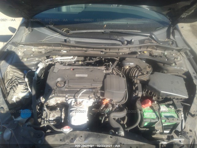 Photo 9 VIN: 1HGCR2F1XHA015921 - HONDA ACCORD SEDAN 