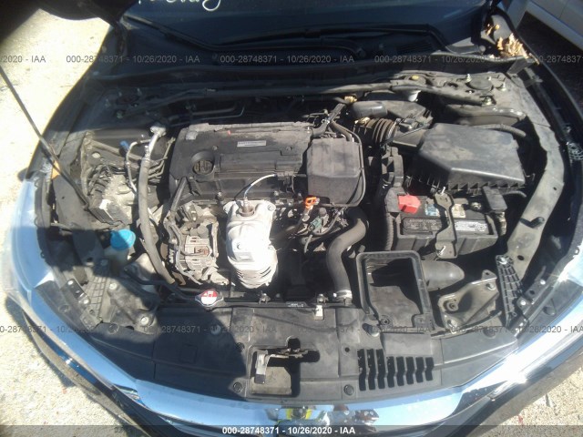 Photo 9 VIN: 1HGCR2F1XHA066240 - HONDA ACCORD SEDAN 