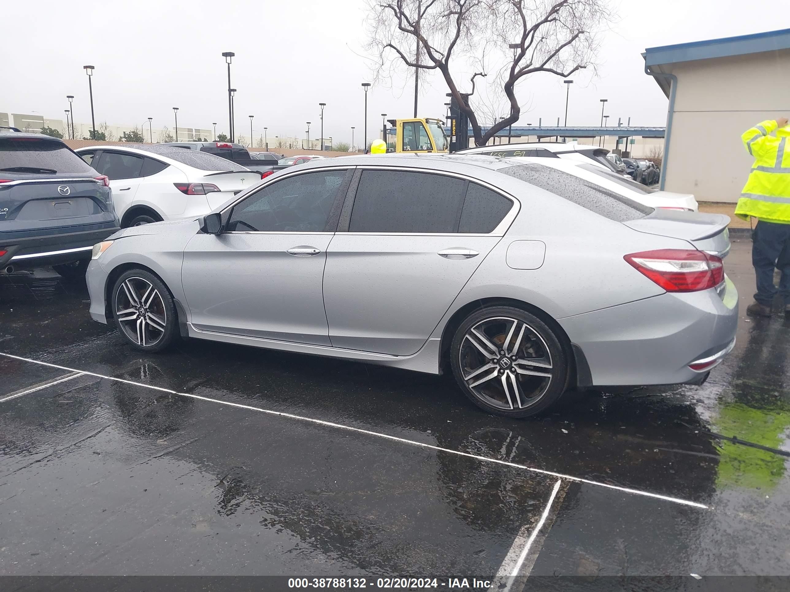 Photo 14 VIN: 1HGCR2F1XHA121513 - HONDA ACCORD 