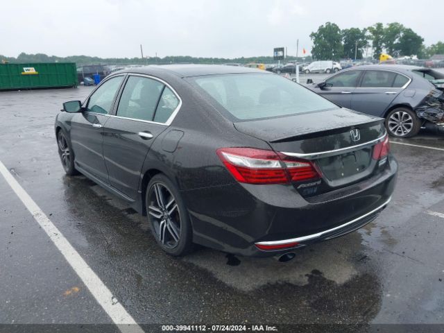 Photo 2 VIN: 1HGCR2F1XHA149991 - HONDA ACCORD 