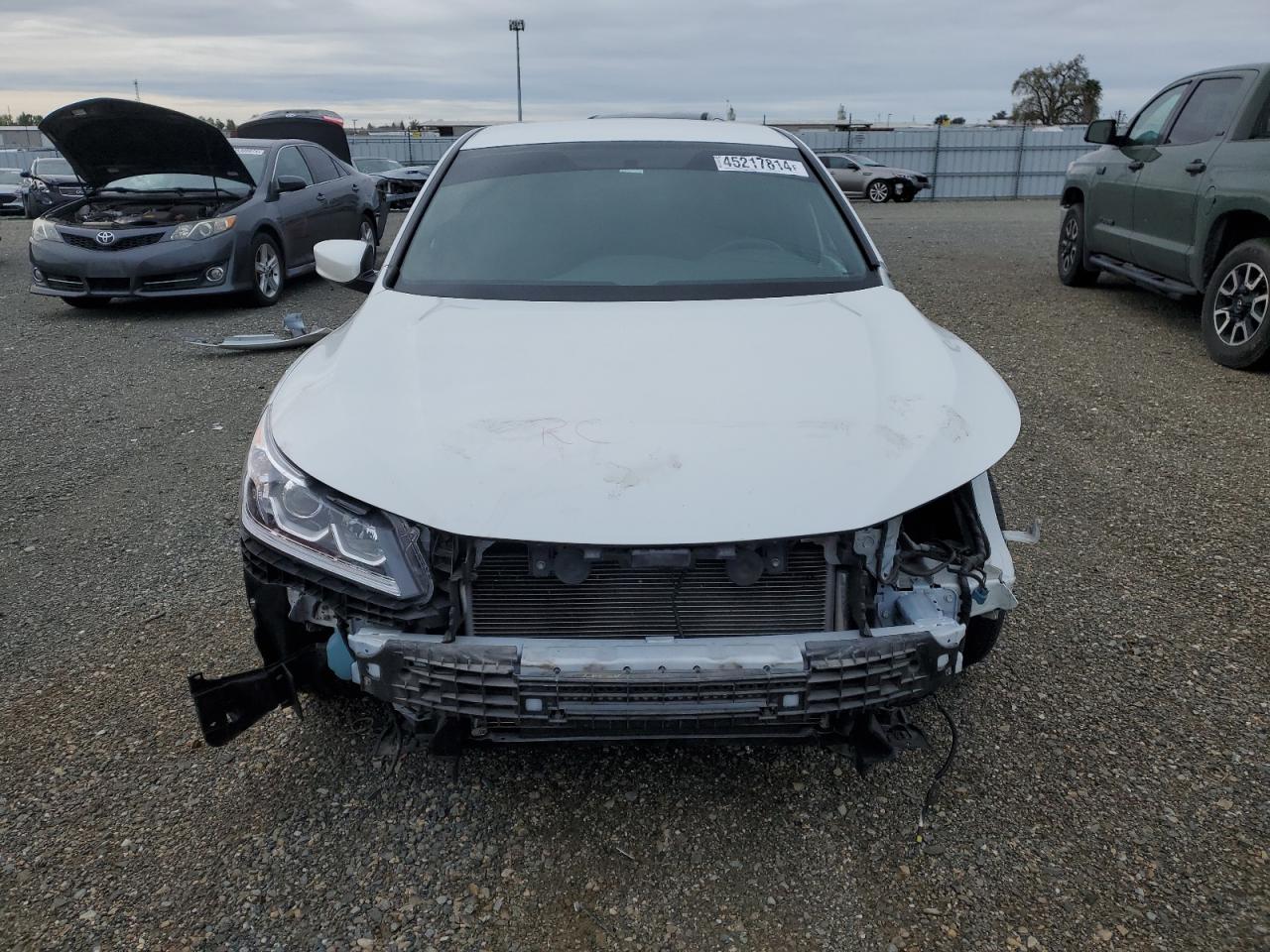 Photo 4 VIN: 1HGCR2F1XHA159517 - HONDA ACCORD 