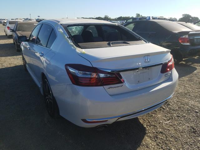 Photo 2 VIN: 1HGCR2F1XHA213902 - HONDA ACCORD SPO 