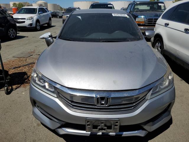 Photo 4 VIN: 1HGCR2F1XHA258919 - HONDA ACCORD SPO 