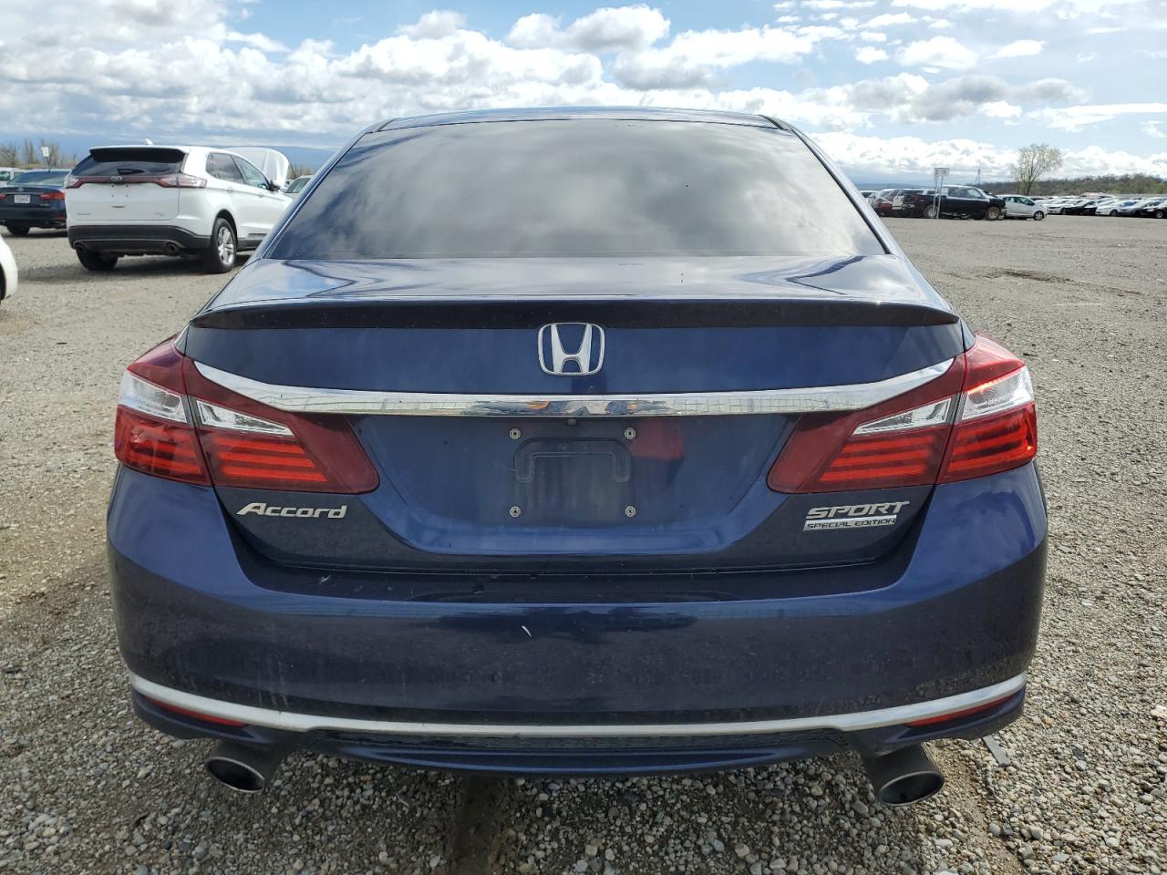 Photo 5 VIN: 1HGCR2F1XHA288258 - HONDA ACCORD 