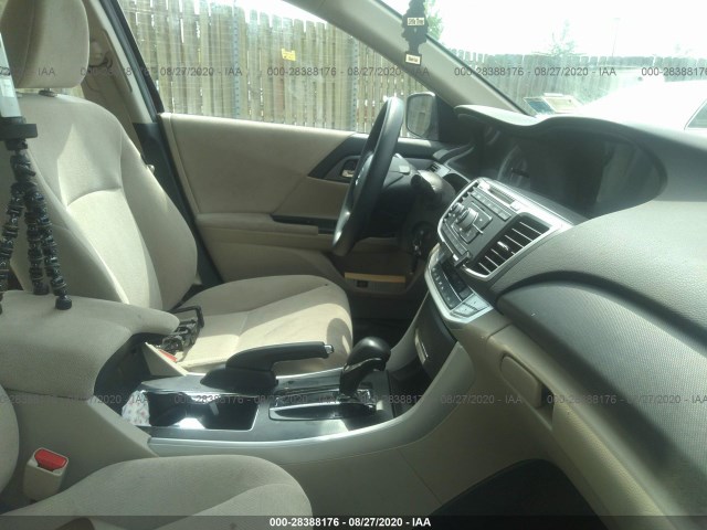 Photo 4 VIN: 1HGCR2F30DA050964 - HONDA ACCORD SDN 