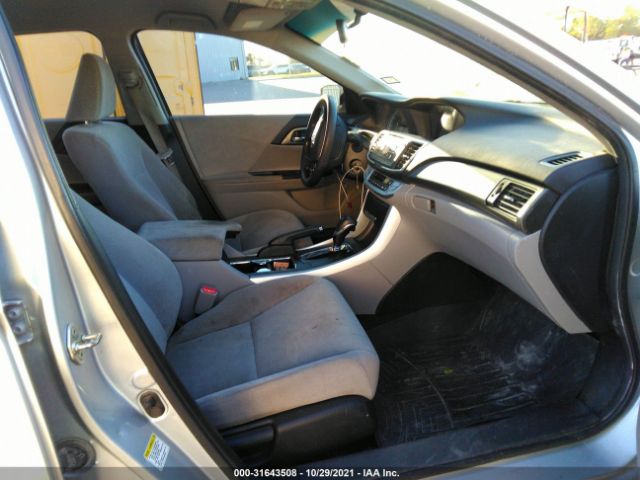 Photo 4 VIN: 1HGCR2F30DA071359 - HONDA ACCORD SDN 