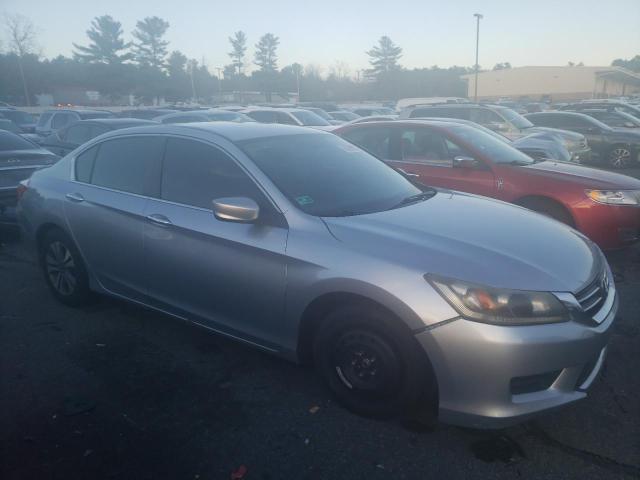 Photo 3 VIN: 1HGCR2F30DA120608 - HONDA ACCORD LX 