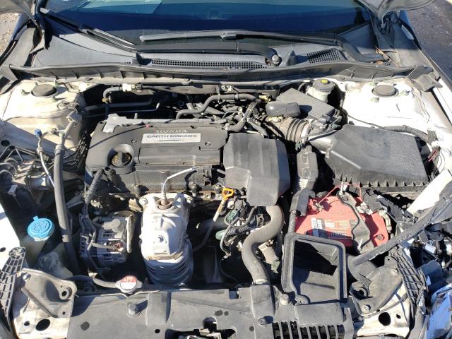 Photo 6 VIN: 1HGCR2F30DA133617 - HONDA ACCORD LX 