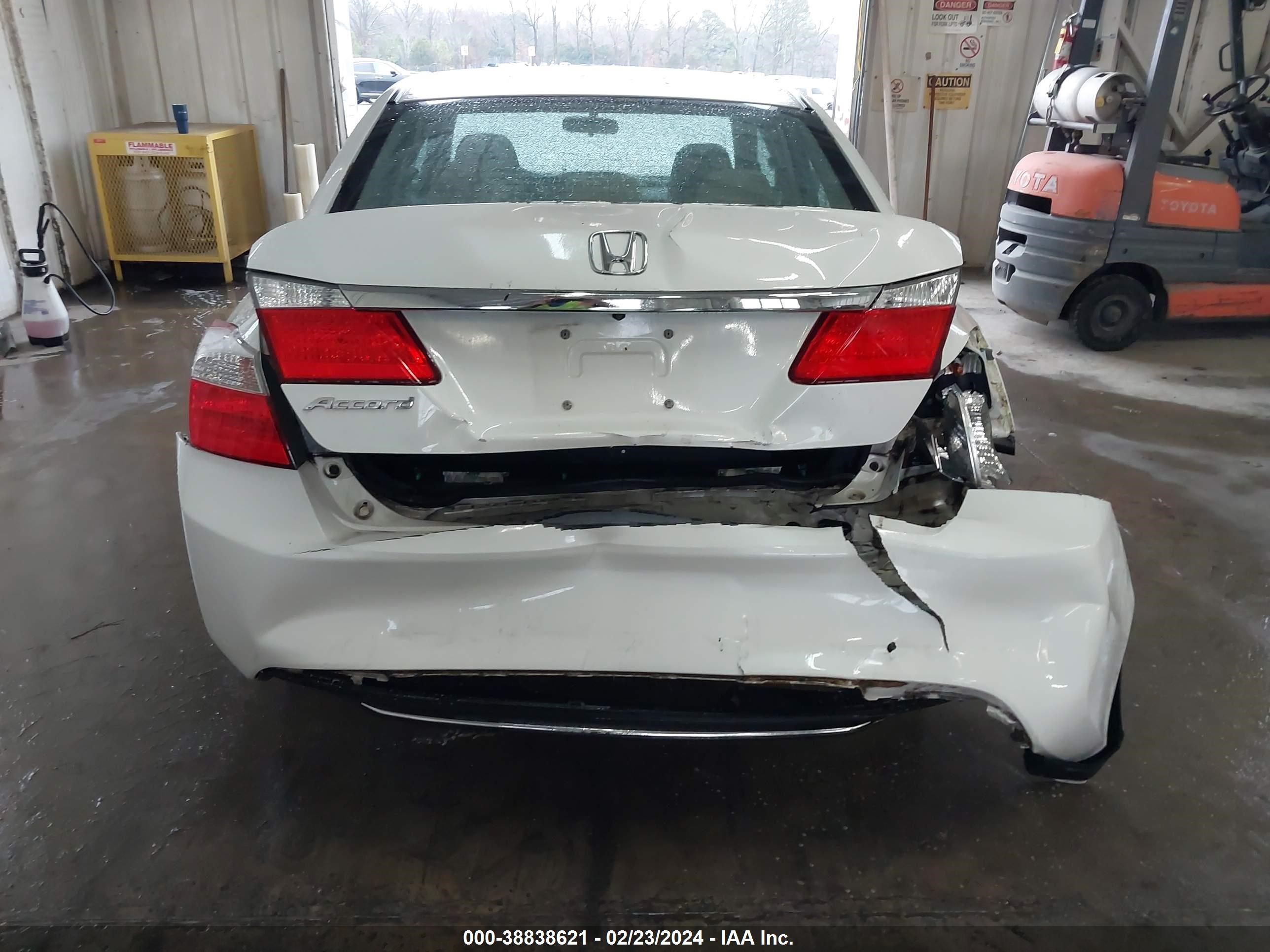 Photo 15 VIN: 1HGCR2F30DA154015 - HONDA ACCORD 