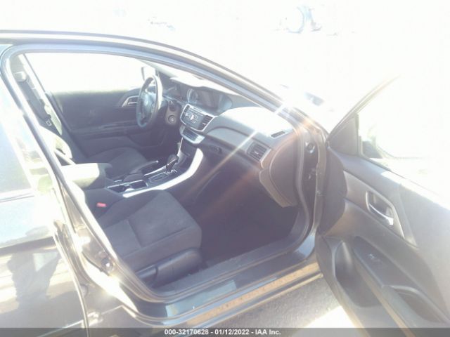 Photo 4 VIN: 1HGCR2F30DA184938 - HONDA ACCORD SDN 