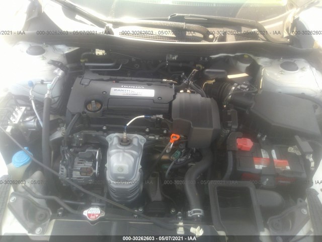 Photo 9 VIN: 1HGCR2F30DA207828 - HONDA ACCORD SDN 