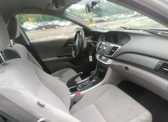 Photo 4 VIN: 1HGCR2F30DA221096 - HONDA ACCORD SDN 