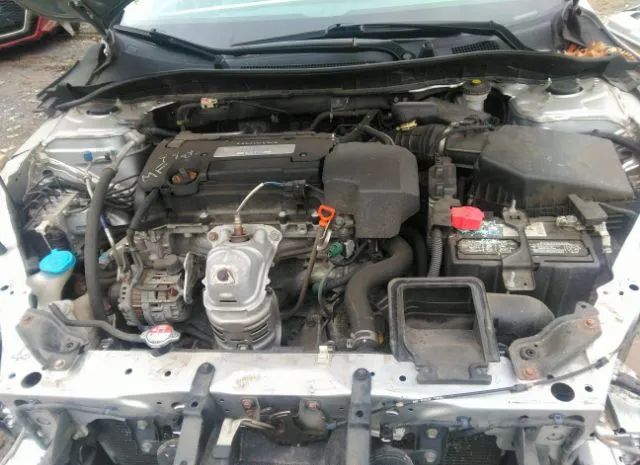 Photo 9 VIN: 1HGCR2F30DA221096 - HONDA ACCORD SDN 