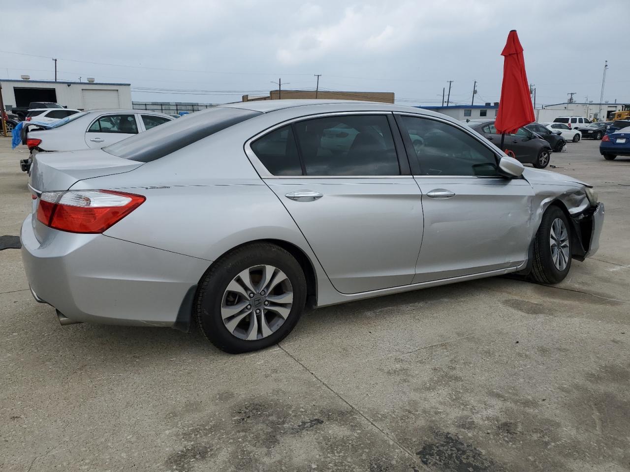 Photo 2 VIN: 1HGCR2F30EA188702 - HONDA ACCORD 