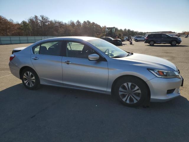 Photo 3 VIN: 1HGCR2F30EA200864 - HONDA ACCORD 