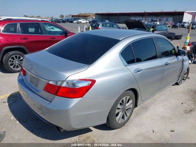 Photo 3 VIN: 1HGCR2F30FA016915 - HONDA ACCORD 