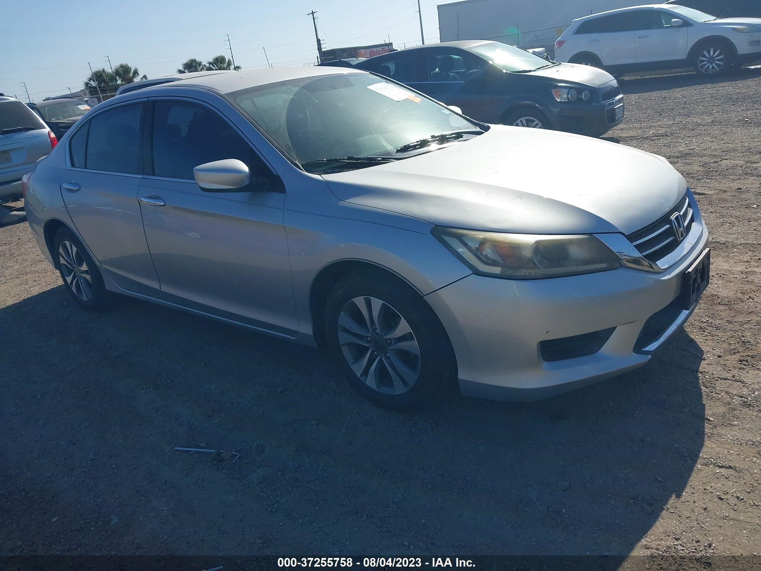 Photo 0 VIN: 1HGCR2F30FA064933 - HONDA ACCORD 