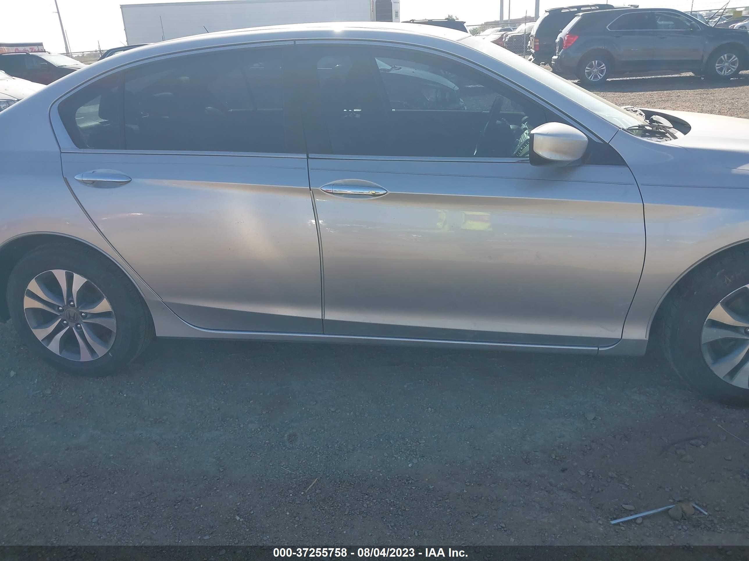 Photo 12 VIN: 1HGCR2F30FA064933 - HONDA ACCORD 