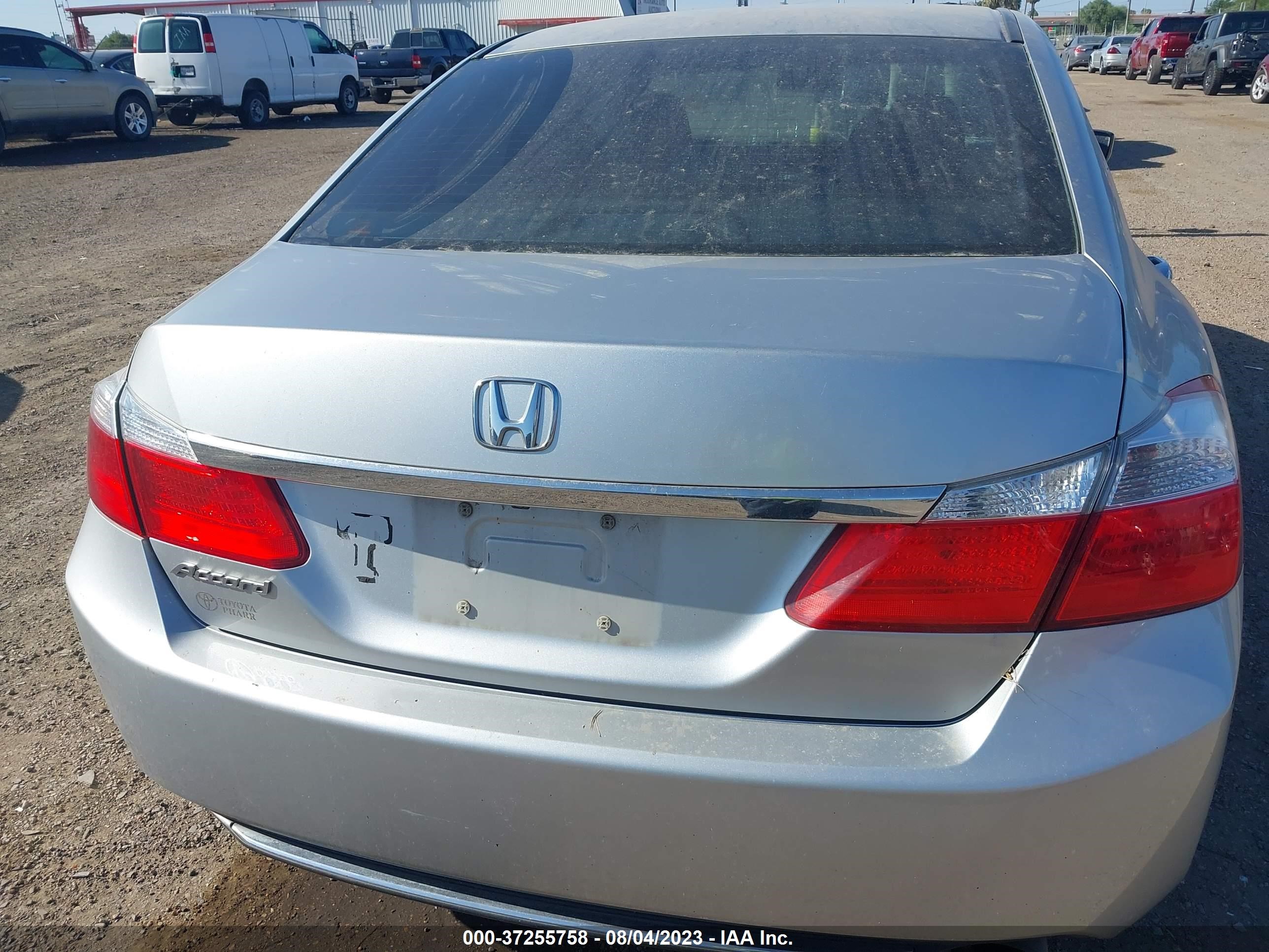 Photo 15 VIN: 1HGCR2F30FA064933 - HONDA ACCORD 