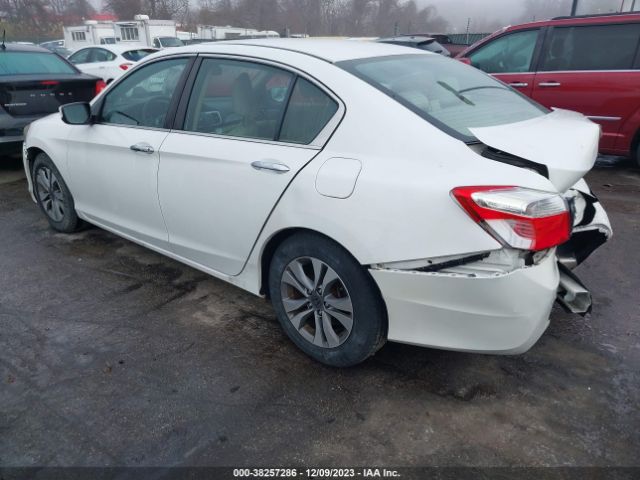 Photo 2 VIN: 1HGCR2F30FA085023 - HONDA ACCORD LX 