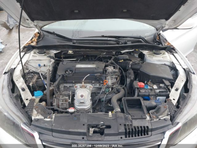 Photo 9 VIN: 1HGCR2F30FA085023 - HONDA ACCORD LX 