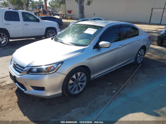 Photo 1 VIN: 1HGCR2F30FA093817 - HONDA ACCORD 