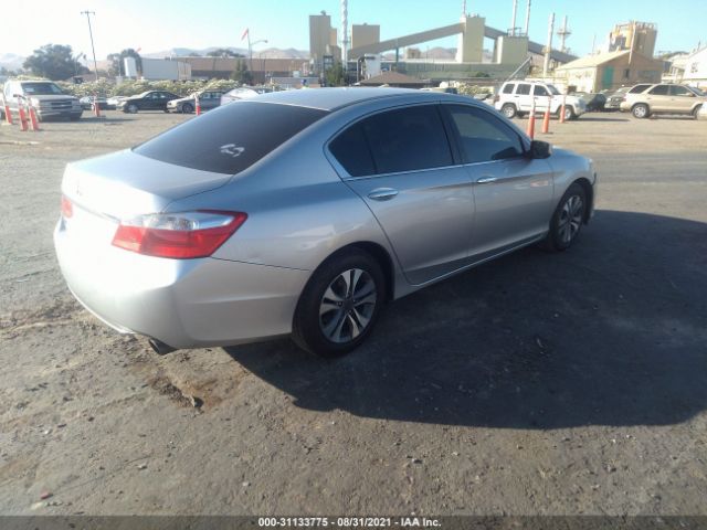 Photo 3 VIN: 1HGCR2F30FA128193 - HONDA ACCORD SEDAN 