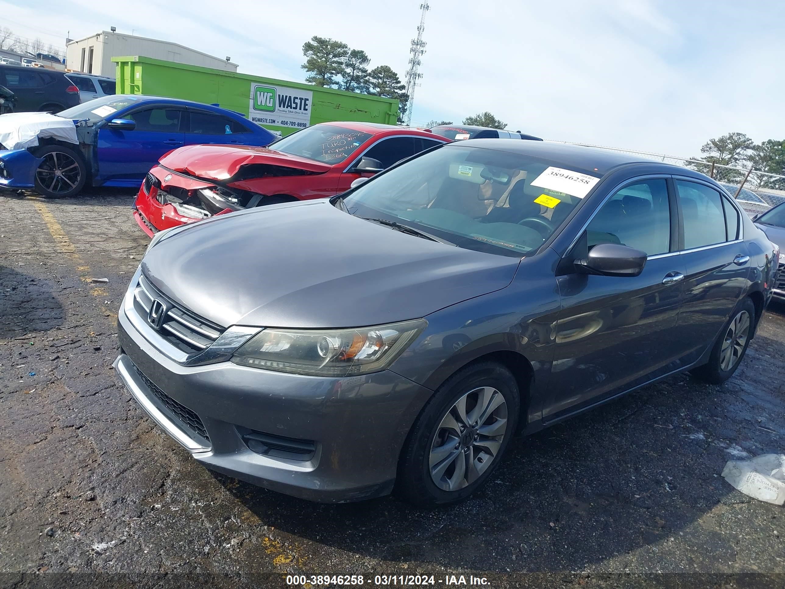 Photo 1 VIN: 1HGCR2F30FA207721 - HONDA ACCORD 