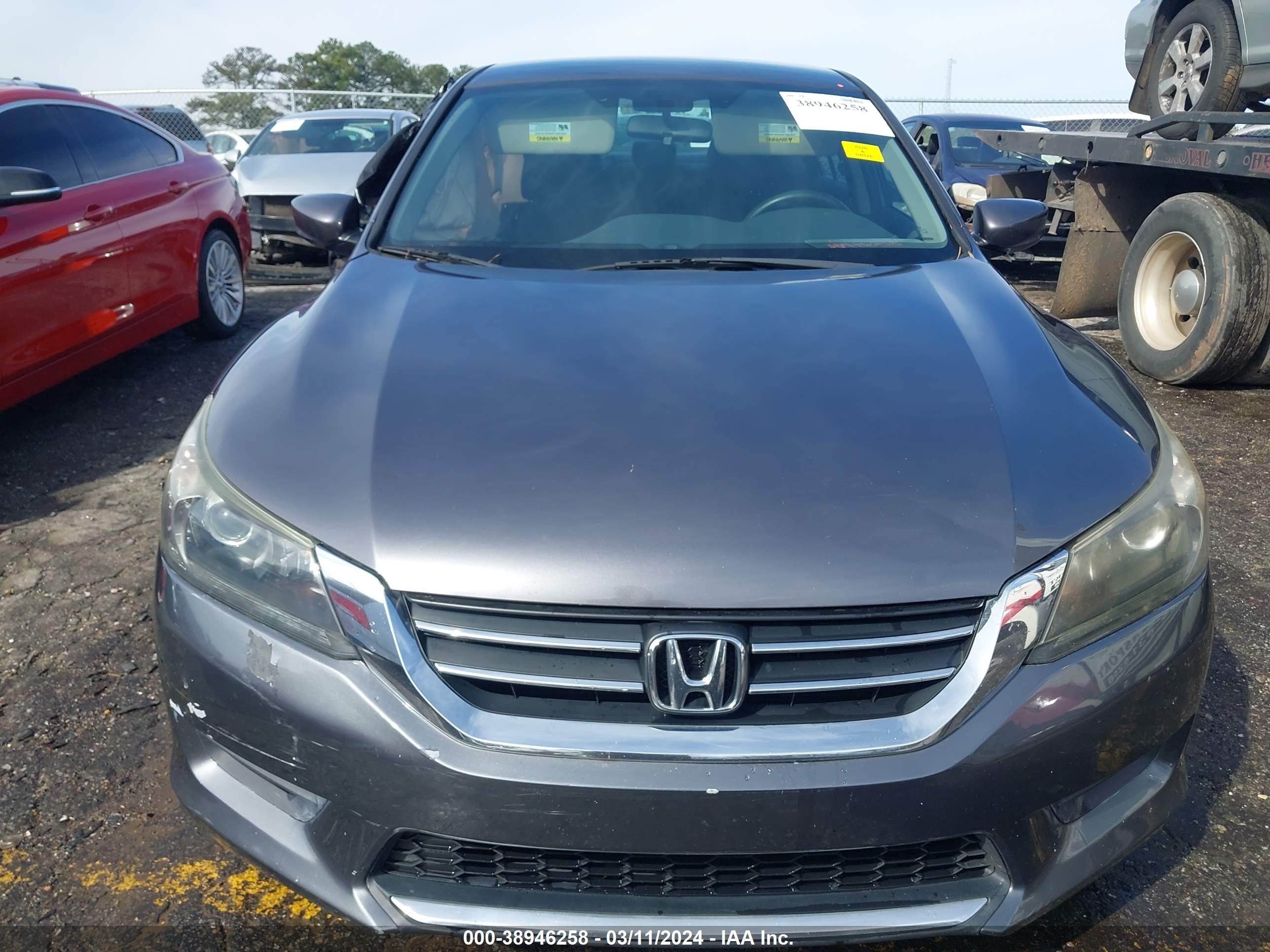 Photo 11 VIN: 1HGCR2F30FA207721 - HONDA ACCORD 