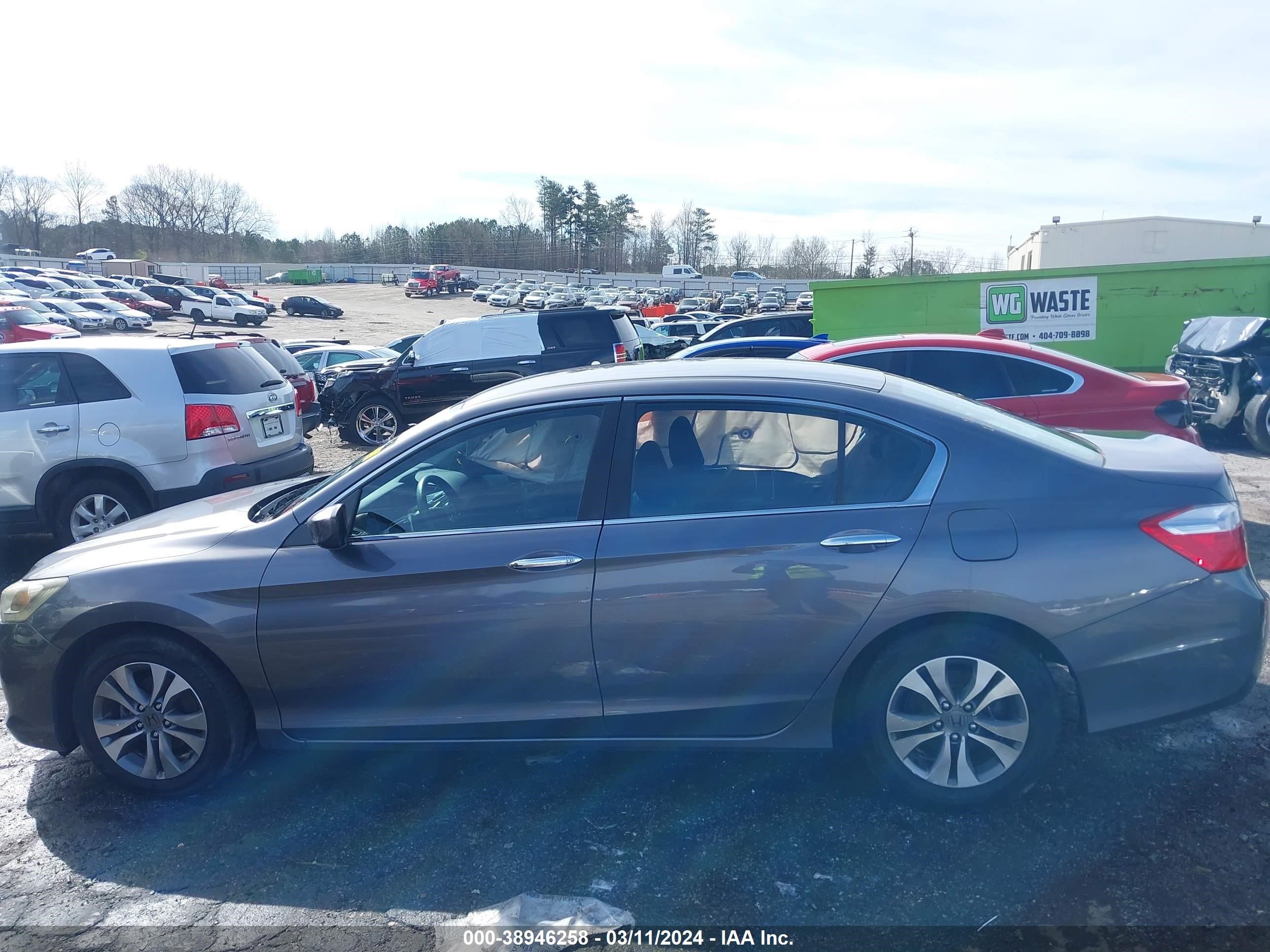 Photo 13 VIN: 1HGCR2F30FA207721 - HONDA ACCORD 