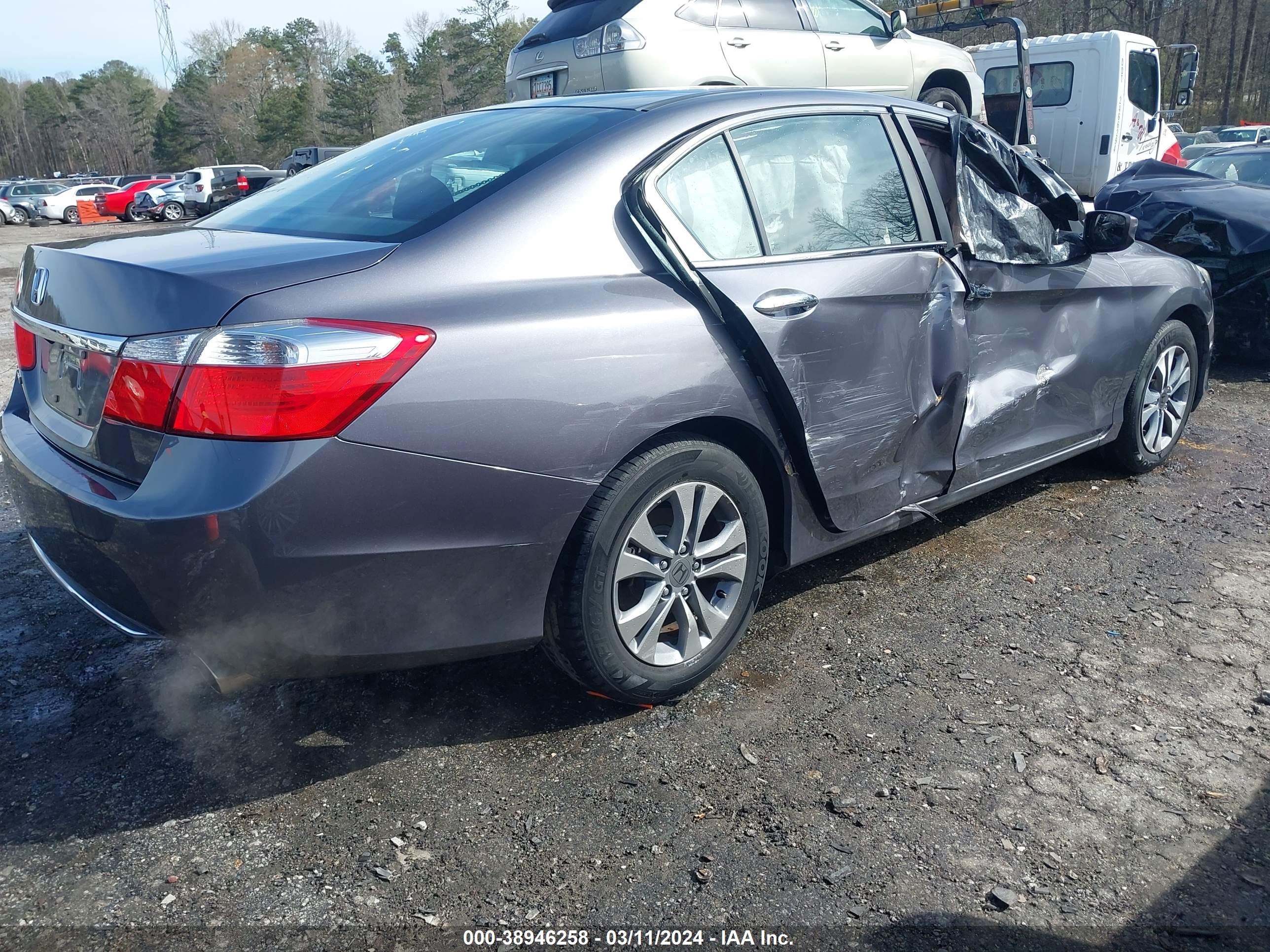 Photo 5 VIN: 1HGCR2F30FA207721 - HONDA ACCORD 