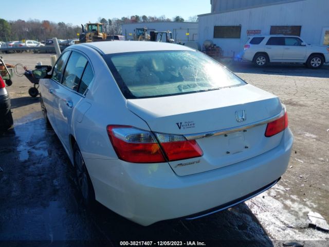 Photo 2 VIN: 1HGCR2F30FA211848 - HONDA ACCORD 