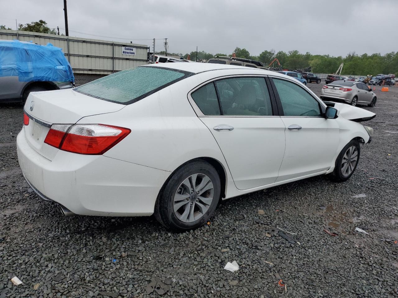 Photo 2 VIN: 1HGCR2F30FA244431 - HONDA ACCORD 