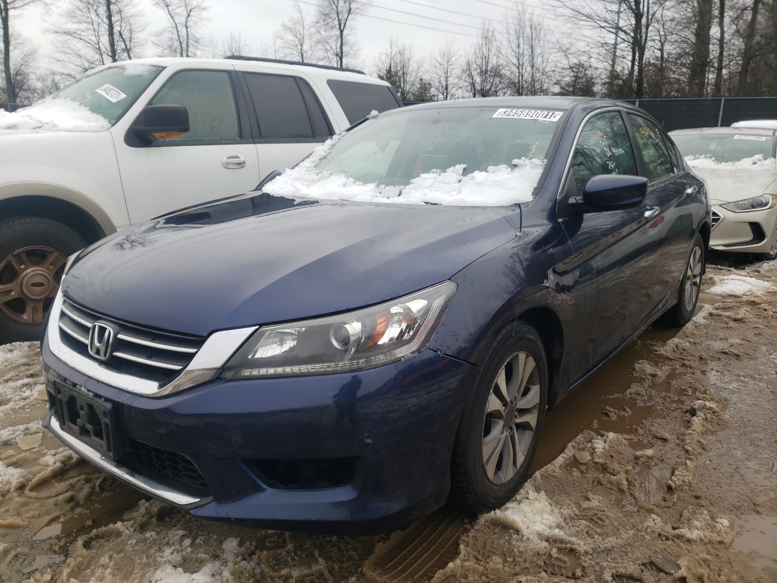 Photo 1 VIN: 1HGCR2F30FA251461 - HONDA ACCORD LX 