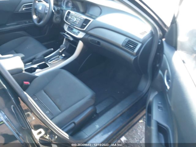 Photo 4 VIN: 1HGCR2F30FA255882 - HONDA ACCORD 