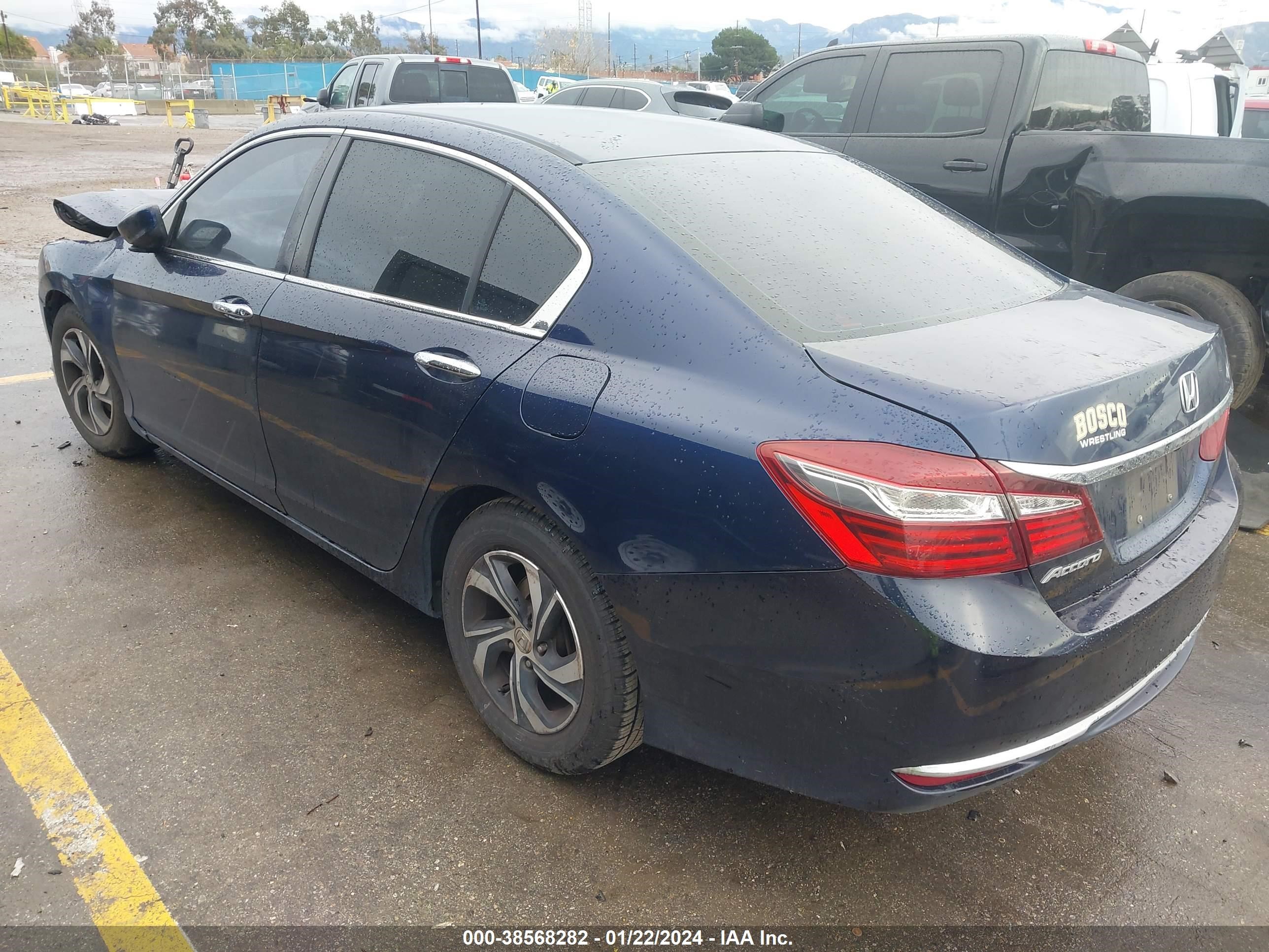 Photo 2 VIN: 1HGCR2F30GA038172 - HONDA ACCORD 