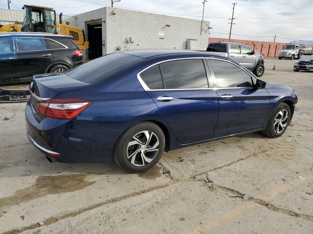 Photo 2 VIN: 1HGCR2F30GA121326 - HONDA ACCORD 