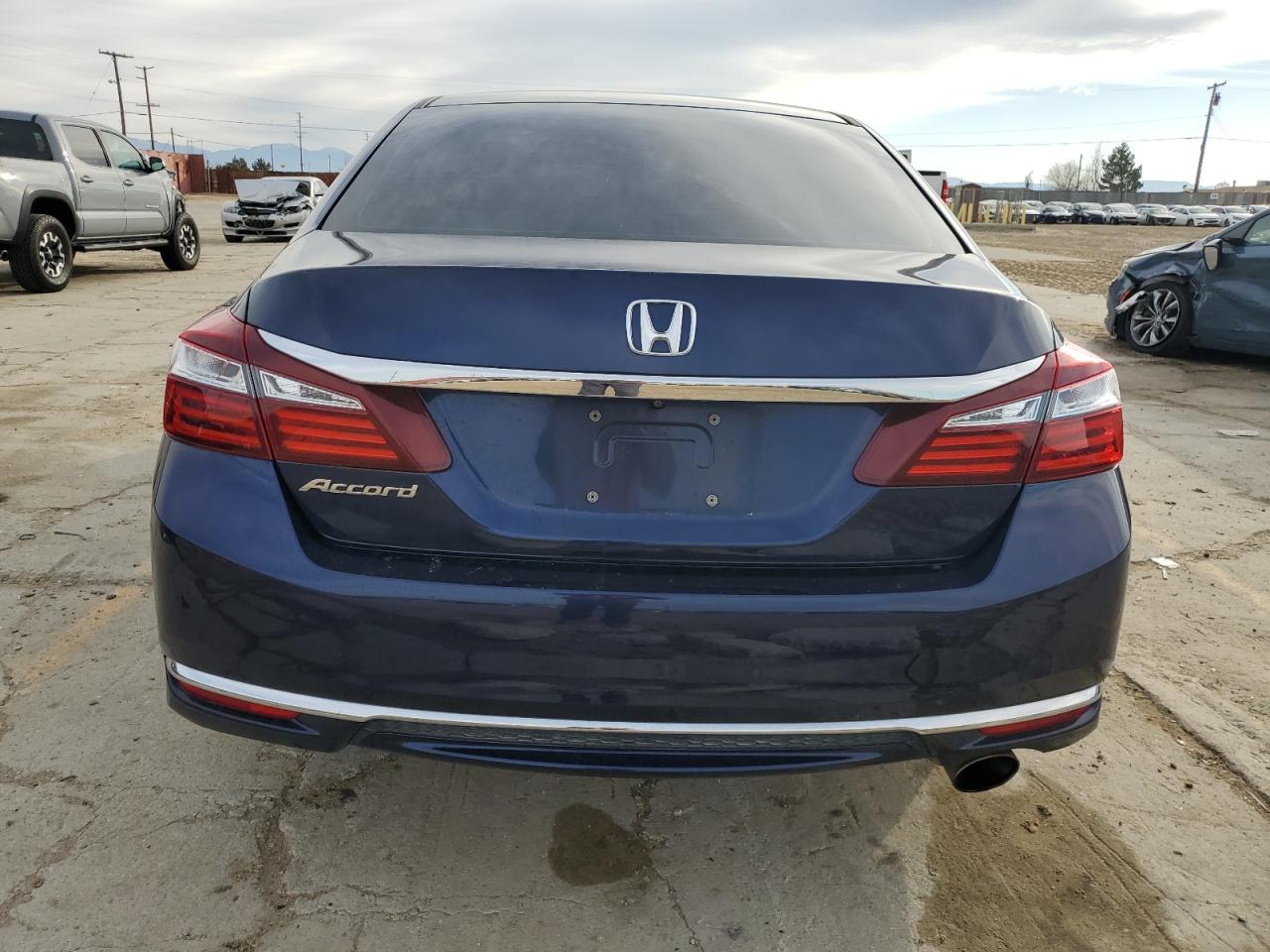 Photo 5 VIN: 1HGCR2F30GA121326 - HONDA ACCORD 