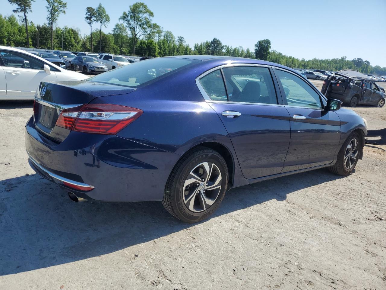 Photo 2 VIN: 1HGCR2F30GA161907 - HONDA ACCORD 