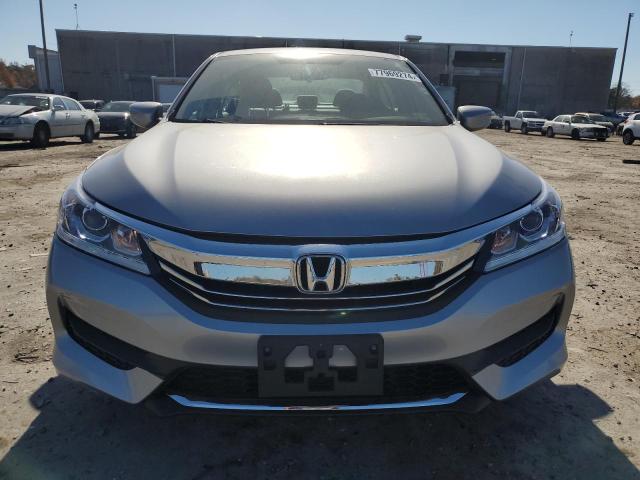 Photo 4 VIN: 1HGCR2F30GA182773 - HONDA ACCORD LX 