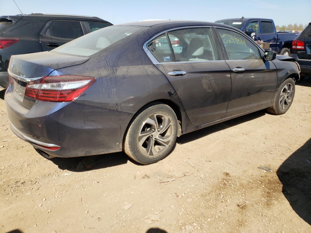 Photo 2 VIN: 1HGCR2F30HA063302 - HONDA ACCORD 