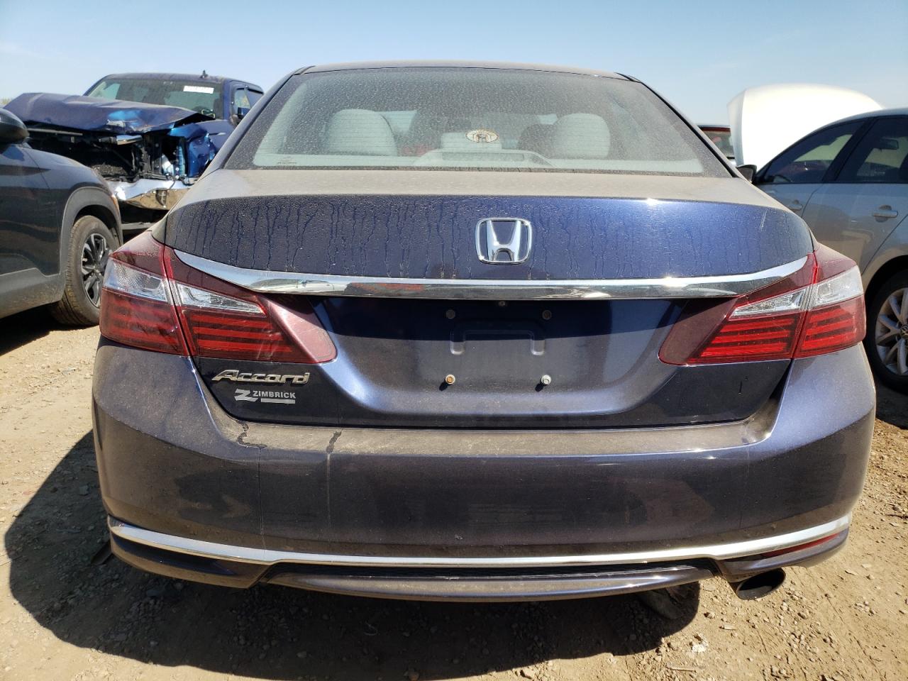 Photo 5 VIN: 1HGCR2F30HA063302 - HONDA ACCORD 